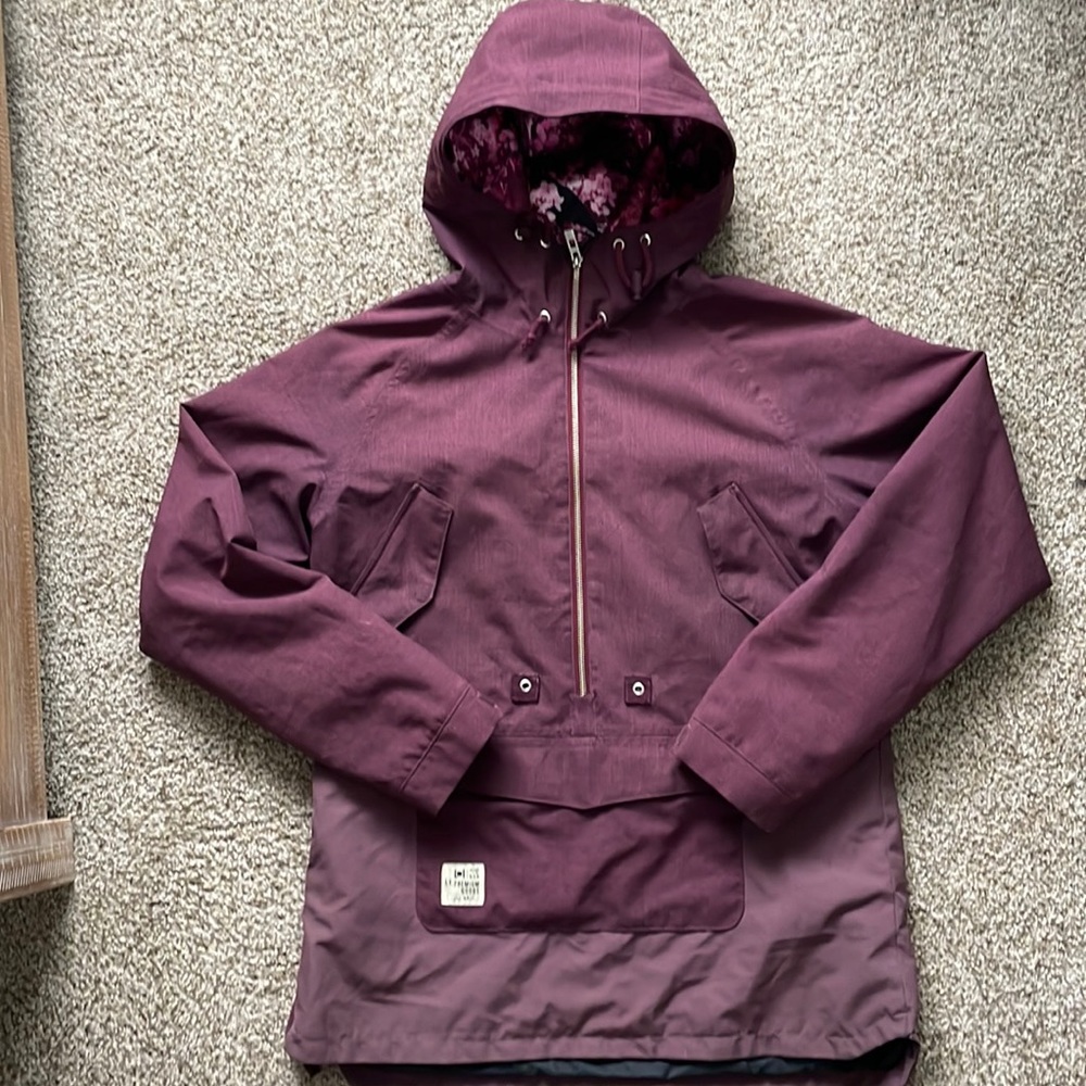 L1 Premium Goods woman’s winter snowboard/ski jacket 10,000mm waterproof, size M